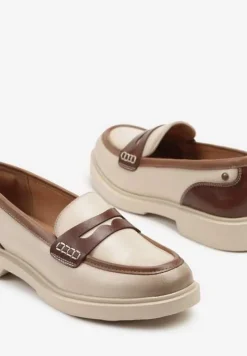 Beżowe Mokasyny ze Skóry Naturalnej Ozdobione Paskiem Halathiel