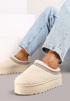 Beżowe Niskie Śniegowce na Grubej Podeszwie Ozdobione Barankowym Futerkiem i Wzorzystym Przeszyciem Aziara