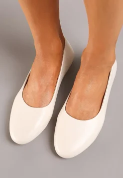 Beżowe Płaskie Balerinki z Imitacji Skóry Wsuwane z Okrągłym Noskiem Jemenna