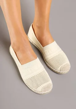 Beżowe Płaskie Espadryle z Ozdobną Perforacją Weorlisa