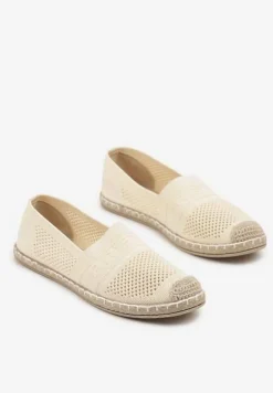 Beżowe Płaskie Espadryle z Ozdobną Perforacją Weorlisa