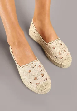 Beżowe Płaskie Espadryle z Ażurową Cholewką Elearwen