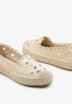 Beżowe Płaskie Espadryle z Ażurową Cholewką Elearwen