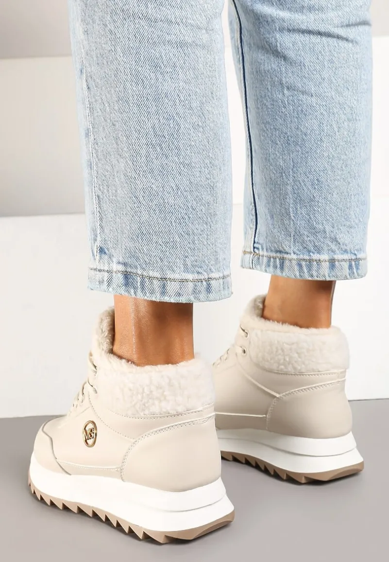 Beżowe Płaskie Sneakersy z Metaliczną Ozdobą i Futerkiem Miavandria