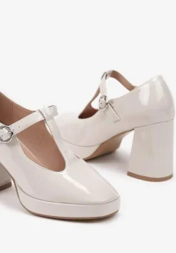 Beżowe Półbuty Lakierowane na Słupku w Stylu Retro Merione