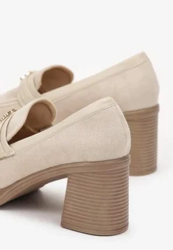 Beżowe Półbuty na Grubym Słupku z Paskiem z Klamerką Celuria