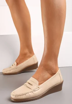 Beżowe Półbuty na Koturnie w Stylu Mokasynów z Imitacji Zamszu Tulalie