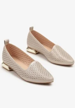 Beżowe Półbuty z Ażurową Cholewką i Metalicznym Obcasem Arivene