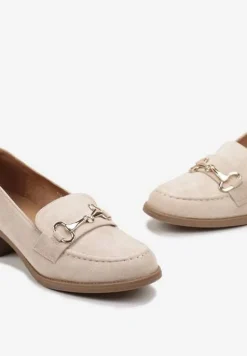 Beżowe Półbuty z Ozdobną Klamerką na Słupku Imalta