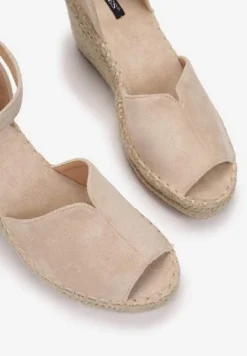 Beżowe Sandały Aririth