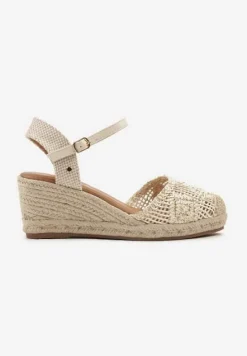 Beżowe Sandały Boho z Ażurową Cholewką na Plecionym Koturnie Tenavinea