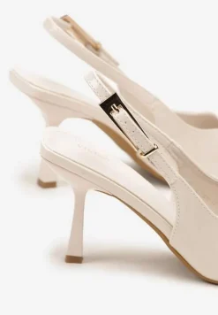 Beżowe Sandały Lakierowane na Szpilce Vices Typu Slingback Tilazea