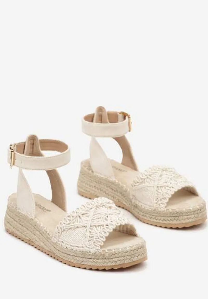 Beżowe Sandały na Grubej Podeszwie z Otwartym Noskiem Zapinane przy Kostce Varamia