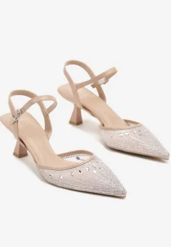 Beżowe Sandały na Kaczuszce ze Szpiczastym Noskiem Zdobionym Cyrkoniami Adive