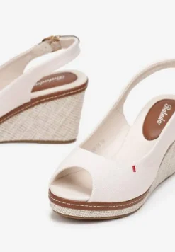 Beżowe Sandały na Koturnie z Okrągłym Noskiem Tiyah