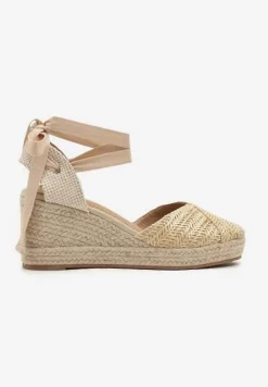 Beżowe Sandały na Koturnie Ozdobione Wiązaniem i Plecionką Talurelia
