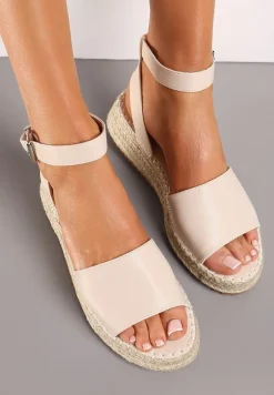 Beżowe Sandały na Płaskim Obcasie z Plecionką i Paskiem ze Sprzączką Linrewa