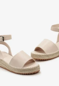 Beżowe Sandały na Płaskim Obcasie z Plecionką i Paskiem ze Sprzączką Linrewa