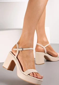 Beżowe Sandały na Słupkowym Obcasie ze Sprzączką Dilnura