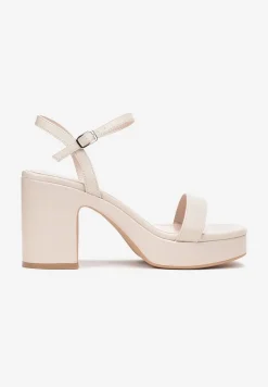 Beżowe Sandały na Słupkowym Obcasie ze Sprzączką Dilnura