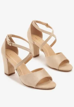 Beżowe Sandały na Słupku Vices Ozdobione Paskami Nitaniela