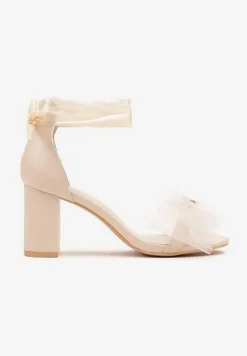 Beżowe Sandały na Słupku Wiązane Wstążką z Tiulową Kokardką Naviloria