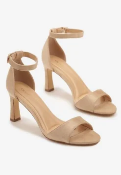 Beżowe Sandały Vices na Szpilce w Klasycznym Stylu Nitressa