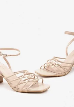 Beżowe Sandały z Imitacji Skóry na Słupku z Cienkimi Paskami i Wiązaniem Aislara