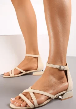 Beżowe Sandały z Ozdobnym Płaskim Obcasem i Cienkimi Paseczkami Falilin