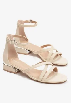 Beżowe Sandały z Ozdobnym Płaskim Obcasem i Cienkimi Paseczkami Falilin