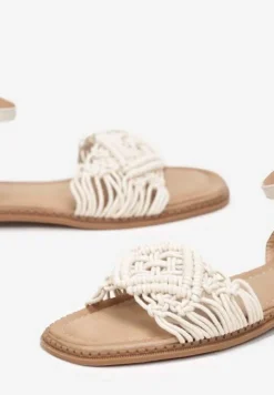 Beżowe Sandały z Przeplatanymi Paskami Beula