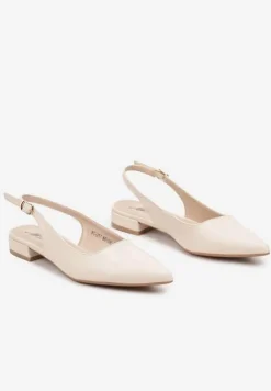 Beżowe Sandały ze Szpiczastym Noskiem Zapinane na Sprzączkę Radeoriel