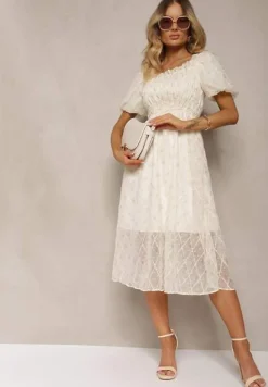 Beżowo-Różowa Sukienka z Marszczonym Dekoltem o Rozkloszowanym Kroju z Bufiastymi Rękawami Vikirrena