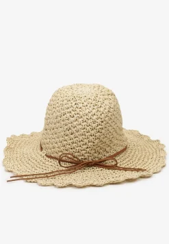 Beżowy Casualowy Kapelusz z Dekoracyjnym Rondem i Rzemykiem Kiati