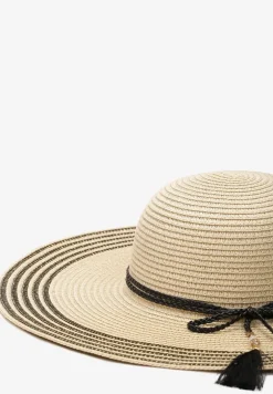 Beżowy Kapelusz z Chwostami i Koralikami z Szerokim Rondem Vadala