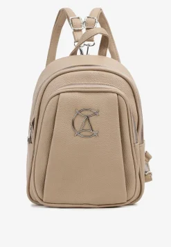 Beżowy Klasyczny Plecak Zdobiony Metalowym Detalem z Regulowanymi Szelkami Ravandelle