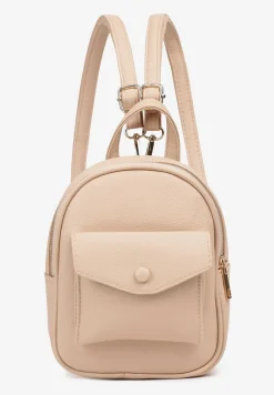 Beżowy Plecak z Regulowanymi Odpinanymi Paskami i Ozdobną Kieszonką na Magnes Nelvera
