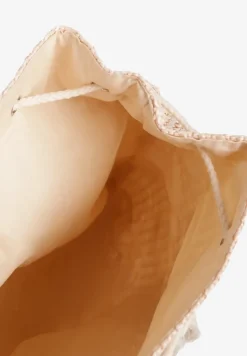 Beżowy Pleciony Plecak z Klapą w Kwiatowy Wzór Zdobiony Frędzlami Lunalisea