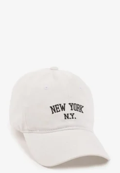 Biała Czapka z Daszkiem w Bawełny Zdobiona Napisem w Stylu Haftu Reioni