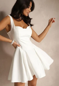 Biała Gorsetowa Sukienka o Rozkloszowanym Kroju na Ramiączkach Tasami