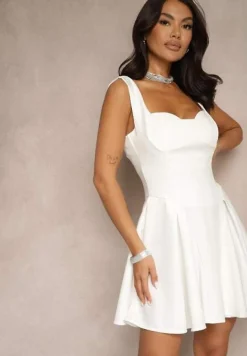 Biała Gorsetowa Sukienka o Rozkloszowanym Kroju na Ramiączkach Tasami