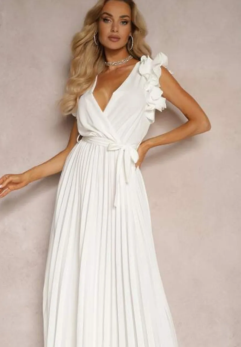 Biała Kopertowa Sukienka z Gumką w Pasie i Materiałowym Paskiem Ozdobiona Falbankami Tiamatalia