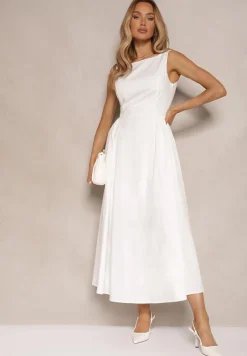 Biała Rozkloszowana Sukienka Koktajlowa z Bawełny z Dekoltem Łódką i Kieszeniami Fanilra