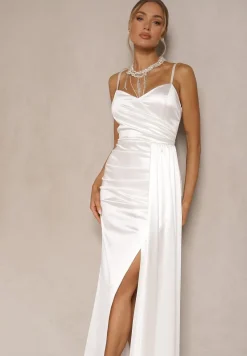 Biała Sukienka Satynowa z Marszczeniem i Ozdobnym Trenem Katiriva