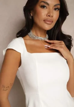 Biała Taliowana Sukienka z Kwadratowym Dekoltem Borreti