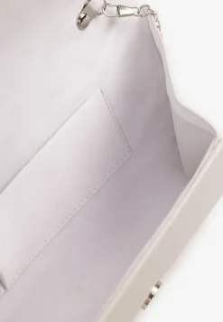 Biała Torebka Kopertówka Zdobiona Metalowym Detalem z Dodatkowym Łańcuszkiem Vorinna
