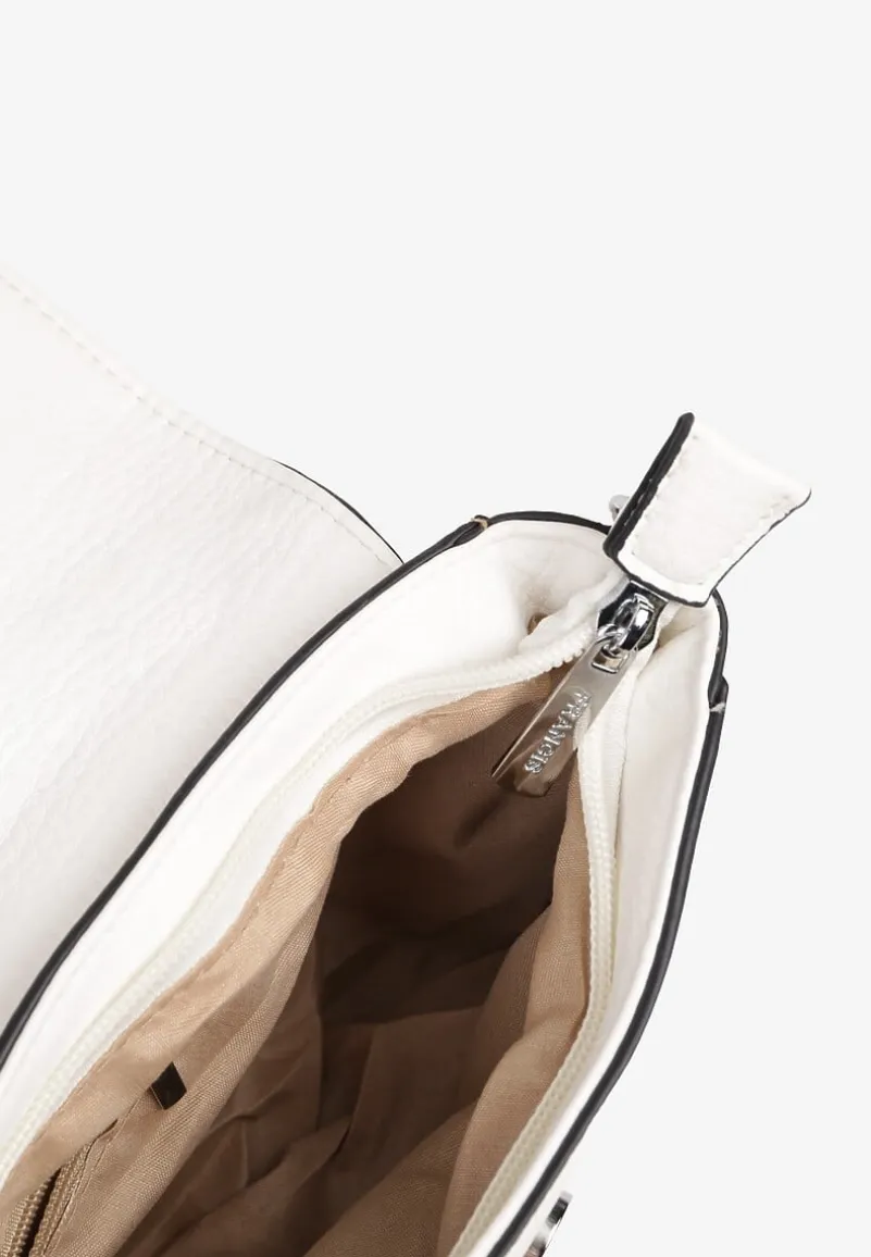 Biała Torebka Listonoszka Ozdobiona Klapą Dolissea