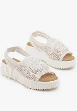 Białe Ażurowe Sandały na Grubej Podeszwie z Tłoczeniami Tanarila