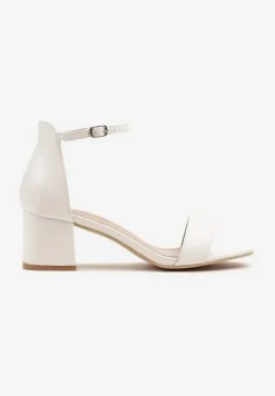 Białe Basicowe Sandały na Słupku Vices z Paskiem Wokół Kostki Varhira