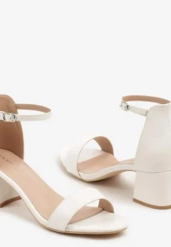 Białe Basicowe Sandały na Słupku Vices z Paskiem Wokół Kostki Varhira